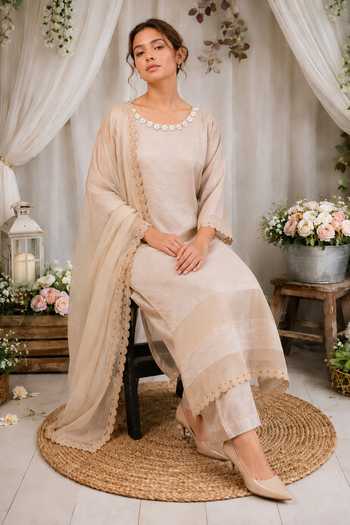 Label Ivish Embroidered Kurta Set 