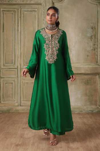 Buy Label Niti Bothra Green Silk Round Neck, Yes Zar-rang Kurta Set Online at Aza Fashions Buy_Label Niti Bothra_Green Silk Round Neck, Yes Zar-rang Kurta Set _Online_at_Aza_Fashions