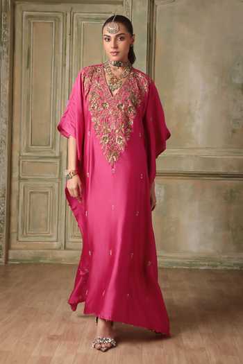 Shop Label Niti Bothra Fuchsia Silk V-neck Zar-rang Pink Kaftan Set Online at Aza Fashions Shop_Label Niti Bothra_Fuchsia Silk V-neck Zar-rang Pink Kaftan Set _Online_at_Aza_Fashions