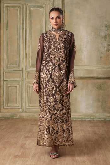 Buy Label Niti Bothra Brown Organza Split V-neck Zar-rang Jaal Kaftan Set Online at Aza Fashions Buy_Label Niti Bothra_Brown Organza Split V-neck Zar-rang Jaal Kaftan Set _Online_at_Aza_Fashions