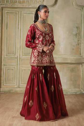 Buy_Label Niti Bothra_Maroon Silk, Chanderi, Organza Scoop Neck Zar-rang Kurta Sharara Set _Online_at_Aza_Fashions
