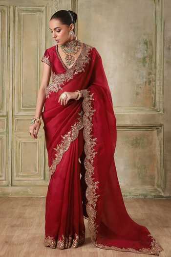 Label Niti Bothra Maroon Silk, Organza V-neck Zar-rang Scallop Border Saree Set at Aza Fashions Label Niti Bothra_Maroon Silk, Organza V-neck Zar-rang Scallop Border Saree Set _at_Aza_Fashions
