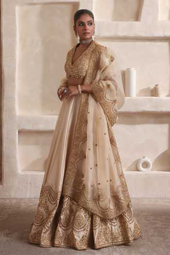 Label Niti Bothra Zar-Rang Ivory Scallop Lehenga Set 