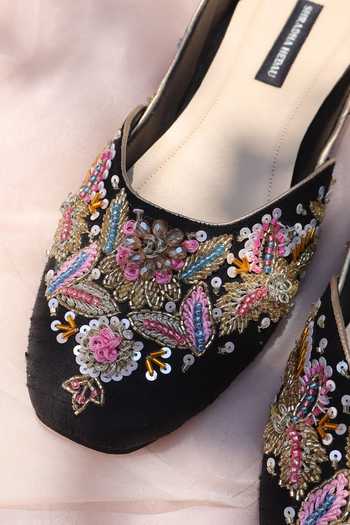 Shop Shradha Hedau Footwear Couture Black Arundhati Embroidered Juttis Online at Aza Fashions Shop_Shradha Hedau Footwear Couture_Black Arundhati Embroidered Juttis _Online_at_Aza_Fashions