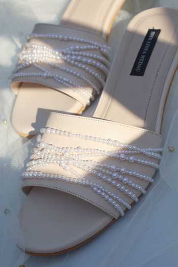 Shradha Hedau Footwear Couture Beige Martina Beaded Strap Transparent Block Heels at Aza Fashions Shradha Hedau Footwear Couture_Beige Martina Beaded Strap Transparent Block Heels _at_Aza_Fashions