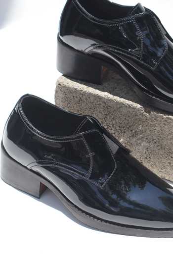 Shradha Hedau Footwear Couture Black Raya Moccasin Loafers at Aza Fashions Shradha Hedau Footwear Couture_Black Raya Moccasin Loafers _at_Aza_Fashions