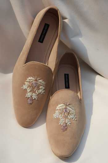 Shradha Hedau Footwear Couture Nawab Handcrafted Juttis