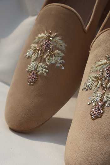 Buy Shradha Hedau Footwear Couture Beige Nawab Handcrafted Juttis Online at Aza Fashions Buy_Shradha Hedau Footwear Couture_Beige Nawab Handcrafted Juttis _Online_at_Aza_Fashions