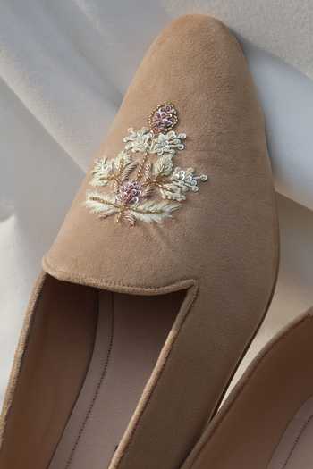 Shop Shradha Hedau Footwear Couture Beige Nawab Handcrafted Juttis Online at Aza Fashions Shop_Shradha Hedau Footwear Couture_Beige Nawab Handcrafted Juttis _Online_at_Aza_Fashions