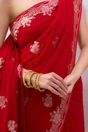 Shop Mint N Oranges Red Georgette Floral Motif Saree With Running Blouse Shop_Mint N Oranges_Red Georgette Floral Motif Saree With Running Blouse