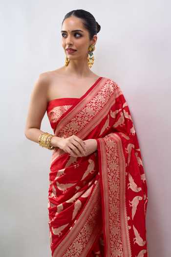 Buy Mint N Oranges Red Silk Handwoven Banarasi Saree With Unstitched Blouse Buy_Mint N Oranges_Red Silk Handwoven Banarasi Saree With Unstitched Blouse