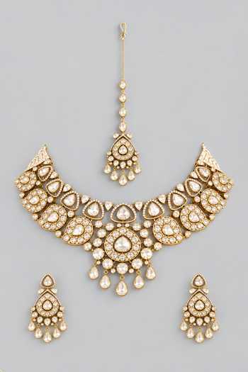 Zevar By Geeta Kundan Polki Necklace Set With Maang Tikka