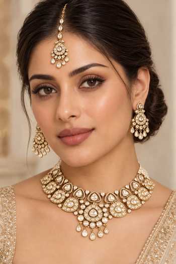 Zevar By Geeta Kundan Polki Necklace Set With Maang Tikka