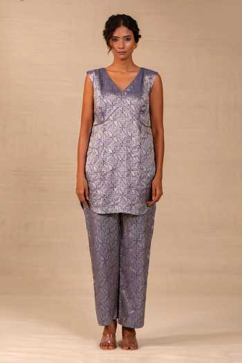 Eeda Blue Brocade V-neck Eeda Silk Kurta And Pant Co-ord Set Online at Aza Fashions Eeda_Blue Brocade V-neck Eeda Silk Kurta And Pant Co-ord Set _Online_at_Aza_Fashions