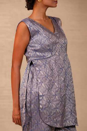 Shop Eeda Blue Brocade V-neck Eeda Silk Kurta And Pant Co-ord Set Online at Aza Fashions Shop_Eeda_Blue Brocade V-neck Eeda Silk Kurta And Pant Co-ord Set _Online_at_Aza_Fashions