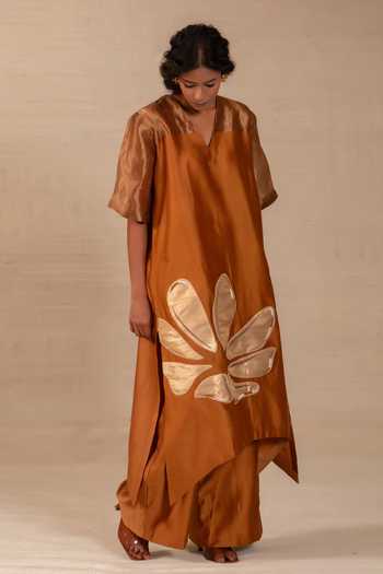 Eeda Orange Silk, Chanderi, Tissue Gulnaar Floral Applique Long Kurta And Pant Set at Aza Fashions Eeda_Orange Silk, Chanderi, Tissue Gulnaar Floral Applique Long Kurta And Pant Set _at_Aza_Fashions