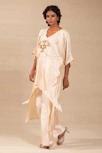 Eeda Ivory Silk V-neck, Yes Silsila Folk Motif Kaftan And Pant Set at Aza Fashions Eeda_Ivory Silk V-neck, Yes Silsila Folk Motif Kaftan And Pant Set _at_Aza_Fashions