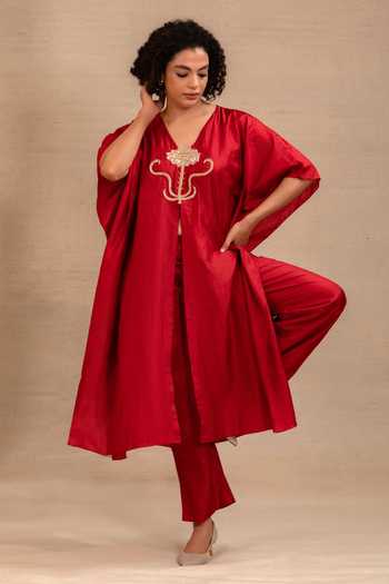 Buy_Eeda_Maroon Silk V-neck Silsila Pure Kaftan And Pant Set 