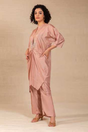 Buy Eeda Pink Silk Mandarin Collar Silsila Paisley Motif Kurta And Pant Set Online at Aza Fashions Buy_Eeda_Pink Silk Mandarin Collar Silsila Paisley Motif Kurta And Pant Set _Online_at_Aza_Fashions