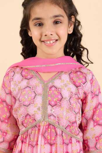 Buy StyloBug Pink Viscose Flower Print Kurta Set Buy_StyloBug_Pink Viscose Flower Print Kurta Set