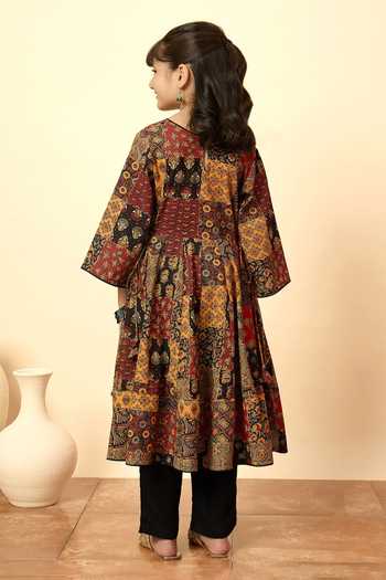 StyloBug Printed Anarkali & Pant Set 