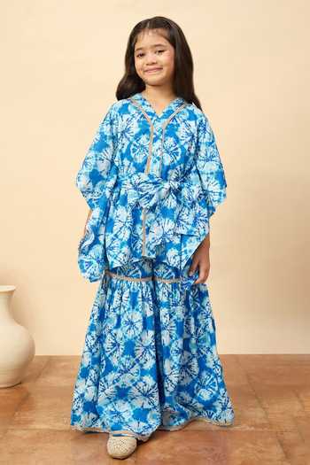StyloBug Printed Kaftan Kurta & Sharara Set 