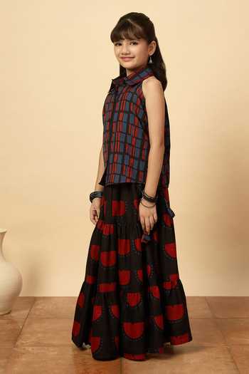 StyloBug_Black Cotton Printed Sleeveless Shirt And Lehenga Set _Online_at_Aza_Fashions