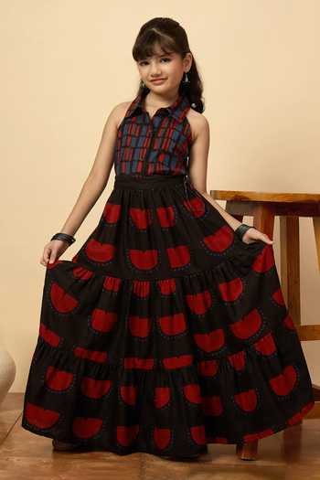 StyloBug Printed Sleeveless Shirt & Lehenga Set 