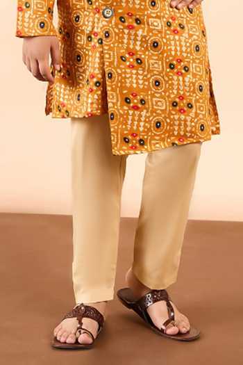 Shop StyloBug Yellow Cotton Printed Kurta And Pant Set Online at Aza Fashions Shop_StyloBug_Yellow Cotton Printed Kurta And Pant Set _Online_at_Aza_Fashions