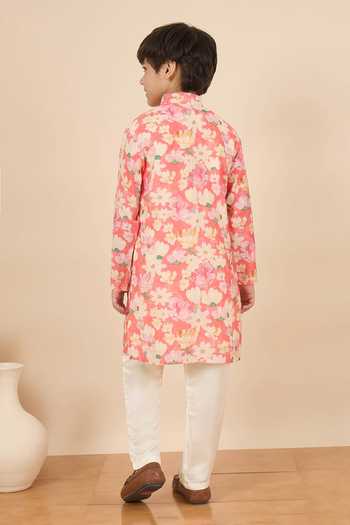 StyloBug Printed Kurta & Pant Set 