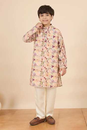 StyloBug Printed Kurta & Pant Set 