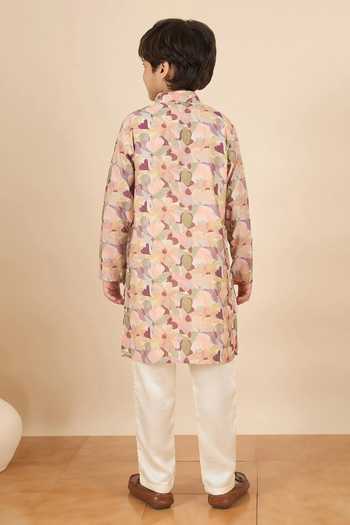 StyloBug Printed Kurta & Pant Set 