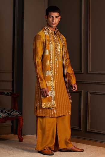 Buy_Soniya G_Gold Georgette Kesar Sequin Kurta Set With Stole _Online_at_Aza_Fashions