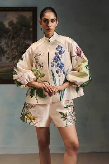 Pankaj & Nidhi Ivory Twill Mandarin Collar Veinna Glade Jacket And Shorts Set Online at Aza Fashions Pankaj & Nidhi_Ivory Twill Mandarin Collar Veinna Glade Jacket And Shorts Set _Online_at_Aza_Fashions