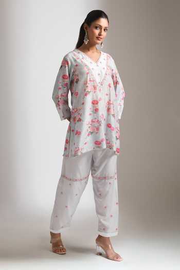 Tanu Malhotra Blue Silk, Cotton, Georgette V-neck, Yes Embroidered Floral Kurta Salwar Set at Aza Fashions Tanu Malhotra_Blue Silk, Cotton, Georgette V-neck, Yes Embroidered Floral Kurta Salwar Set _at_Aza_Fashions