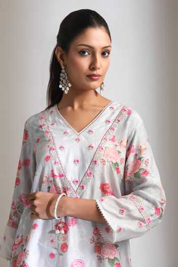 Buy Tanu Malhotra Blue Silk, Cotton, Georgette V-neck, Yes Embroidered Floral Kurta Salwar Set Buy_Tanu Malhotra_Blue Silk, Cotton, Georgette V-neck, Yes Embroidered Floral Kurta Salwar Set