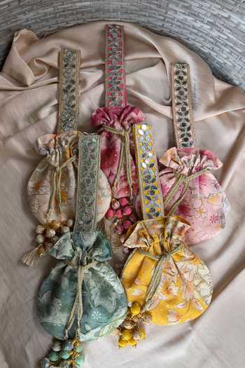 Buy Quirky Tales Pink Mirrors, Tassels Floral Work Strap Potli Online at Aza Fashions Buy_Quirky Tales_Pink Mirrors, Tassels Floral Work Strap Potli _Online_at_Aza_Fashions