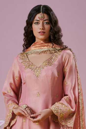 Solv Jewellery Royal Rhapsody Embellished Maangtikka 