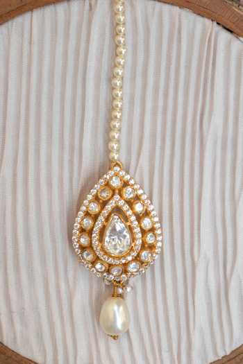 Solv Jewellery Himanshi Embellished Maangtikka 