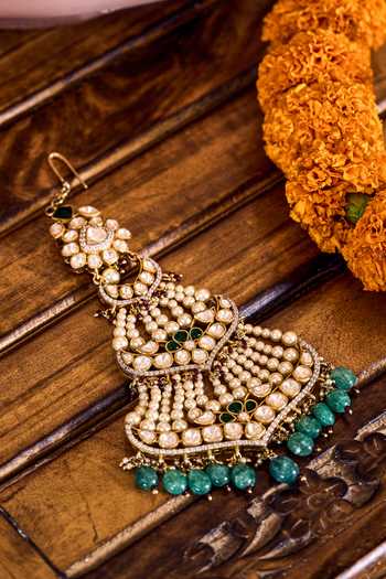 Solv Jewellery Aalam Embellished Passa 
