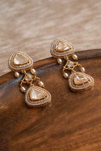 Solv Jewellery Gold Plated Celestia Polki And Pearl Necklace With Earrings Online at Aza Fashions Solv Jewellery_Gold Plated Celestia Polki And Pearl Necklace With Earrings _Online_at_Aza_Fashions