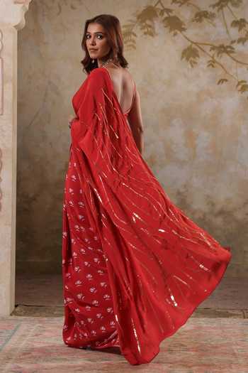 Pooja Popli Red Crepe Maya Printed Saree With Unstitched Blouse Piece Online at Aza Fashions Pooja Popli_Red Crepe Maya Printed Saree With Unstitched Blouse Piece _Online_at_Aza_Fashions