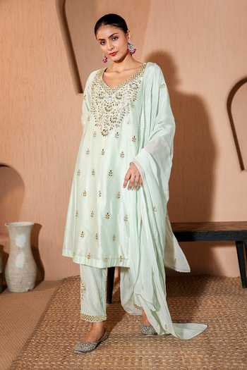 Shop Pooja Popli Green Chanderi Silk, Muslin, Silk, Organza Nazakat Mirror Work Kurta Salwar Set Shop_Pooja Popli_Green Chanderi Silk, Muslin, Silk, Organza Nazakat Mirror Work Kurta Salwar Set