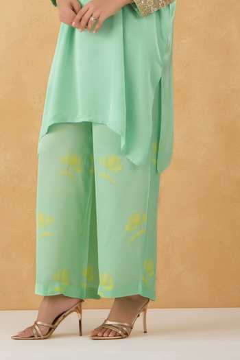 Pooja Popli Green Silk, Modal V-neck, Yes Embroidered Kurta And Floral Print Pant Set Online at Aza Fashions Pooja Popli_Green Silk, Modal V-neck, Yes Embroidered Kurta And Floral Print Pant Set _Online_at_Aza_Fashions