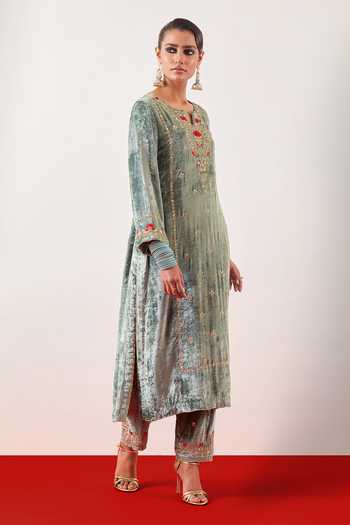 Anantaa By Roohi Green Viscose, Velvet Notched Neck, Yes Embroidered Kurta And Pant Online at Aza Fashions Anantaa By Roohi_Green Viscose, Velvet Notched Neck, Yes Embroidered Kurta And Pant _Online_at_Aza_Fashions