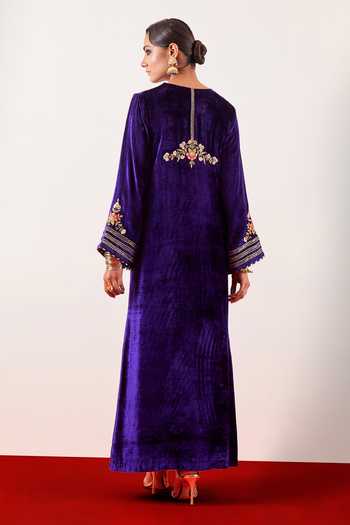 Anantaa By Roohi Purple Embroidered Velvet Gown