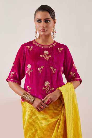Anantaa By Roohi Yellow Chanderi, Tissue, Viscose, Velvet Round Neck Saree With Blouse at Aza Fashions Anantaa By Roohi_Yellow Chanderi, Tissue, Viscose, Velvet Round Neck Saree With Blouse _at_Aza_Fashions