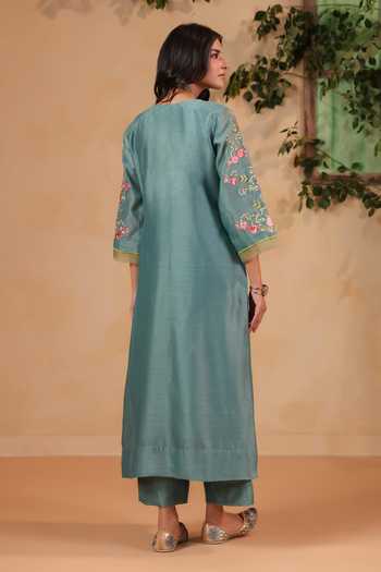 Anshu Wadhwa Embroidered Chanderi Kurta & Pant Set 