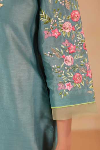 Anshu Wadhwa_Teal Chanderi Split V-neck, Yes Embroidered Kurta And Pant Set _at_Aza_Fashions