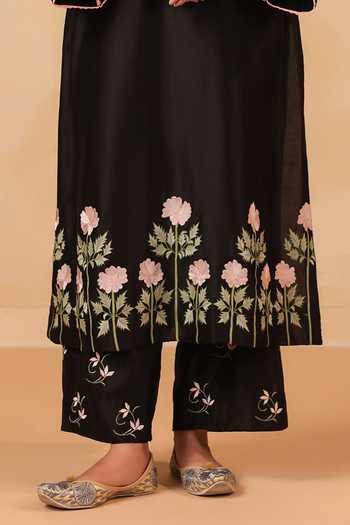 Anshu Wadhwa_Black Organza, Chanderi Split V-neck Embroidered And Kurta Set _Online_at_Aza_Fashions